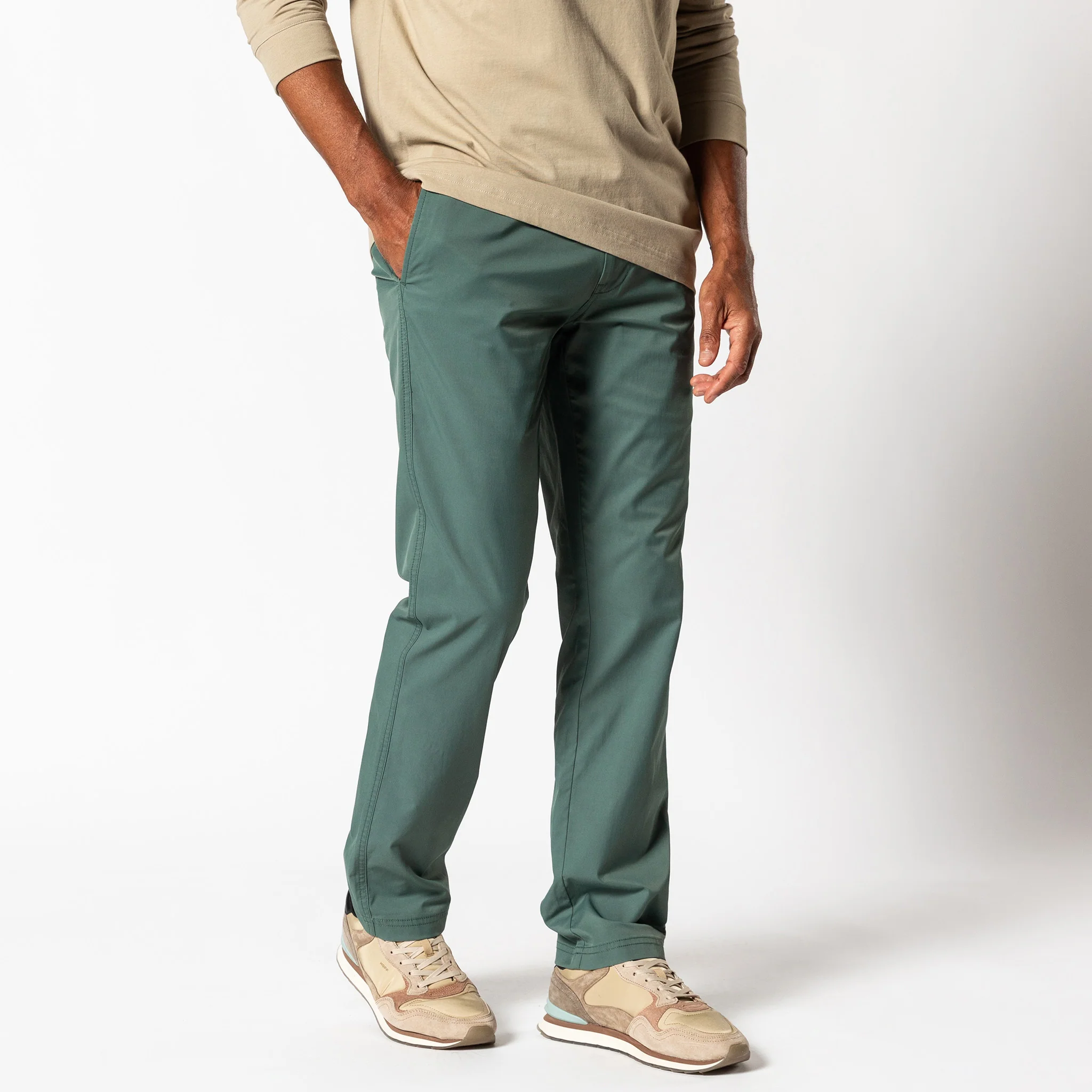 Harbor Performance Chino - Image 15
